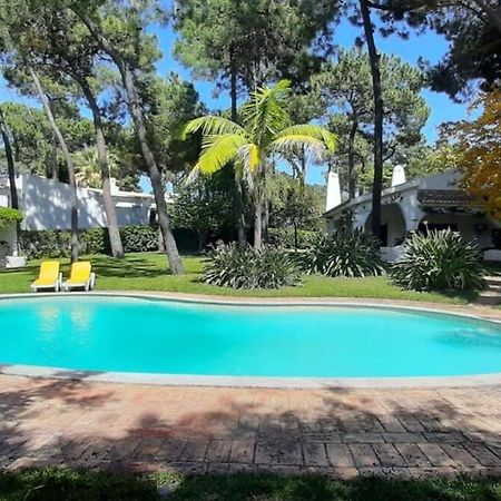 Villa Pinhal- Beautiful Villa Located In Quiet Area Quarteira Extérieur photo