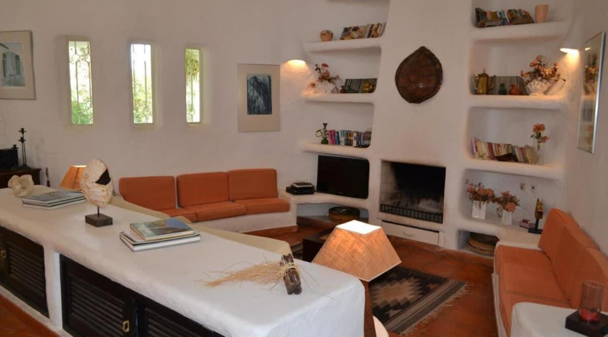 Villa Pinhal- Beautiful Villa Located In Quiet Area Quarteira Extérieur photo